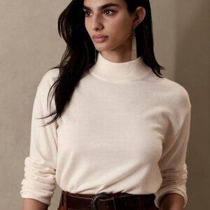 Banana Republic Ivory Adoro Merino Wool Mockneck Sweater Size Small Petite